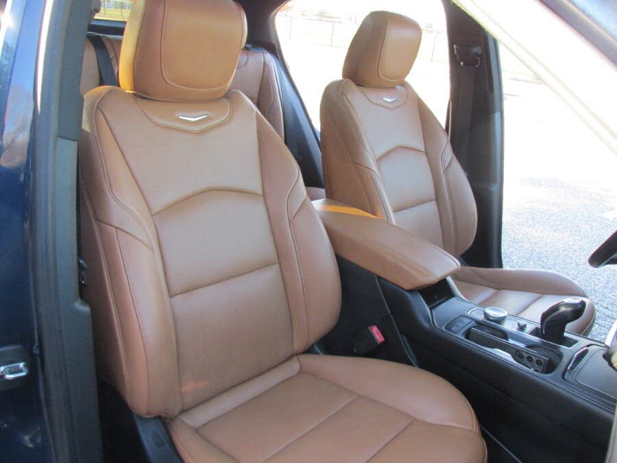 2019 Cadillac XT4 Premium Luxury AWD