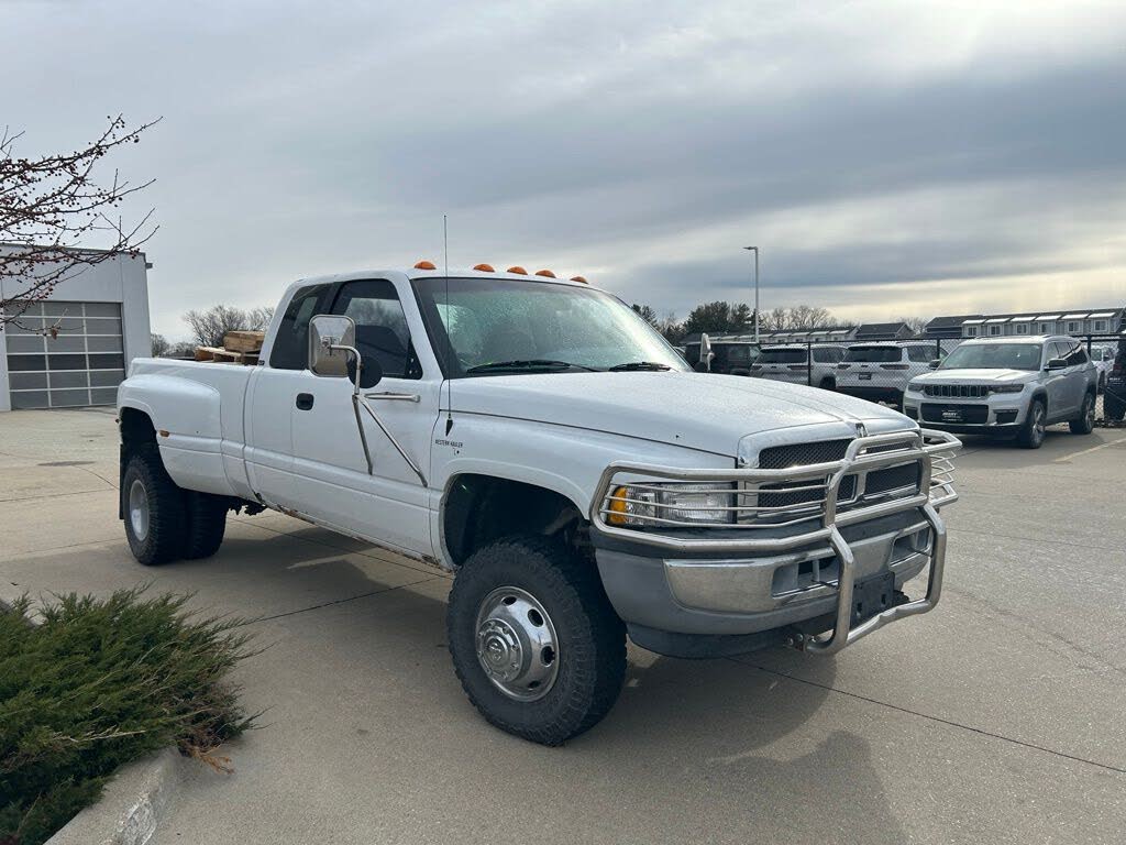 2001 Dodge RAM 3500 ST Quad Cab LB 4WD