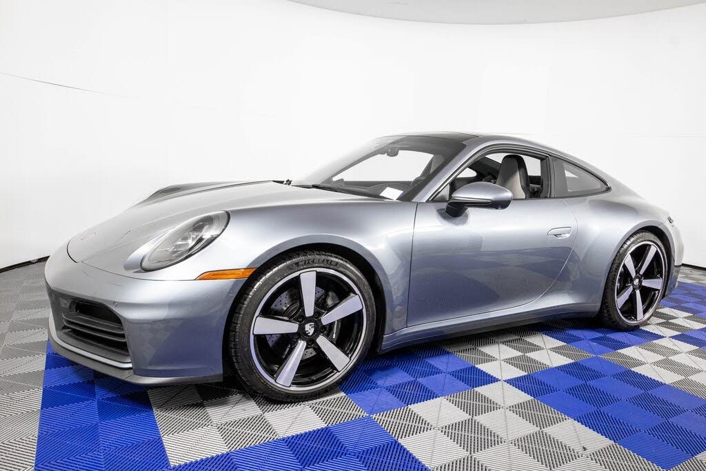 2025 Porsche 911 Carrera Coupe RWD
