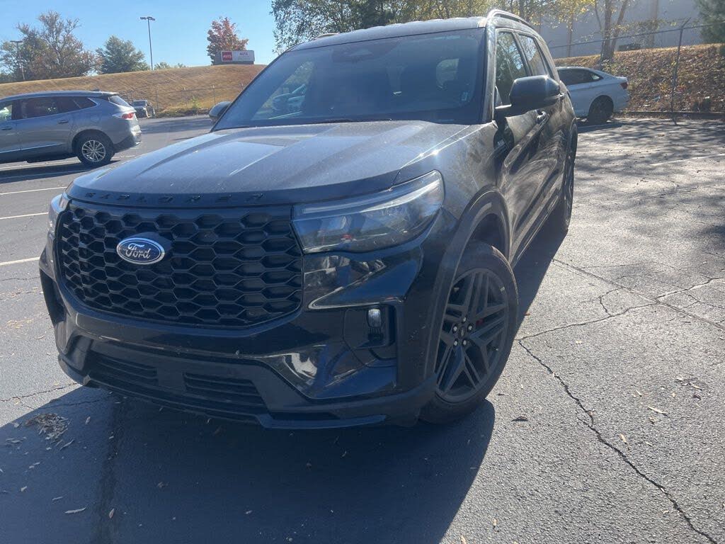 2025 Ford Explorer ST-Line AWD