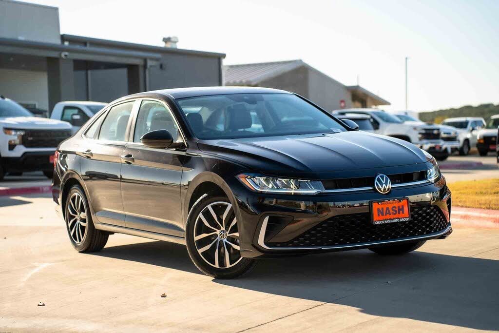2025 Volkswagen Jetta SE FWD