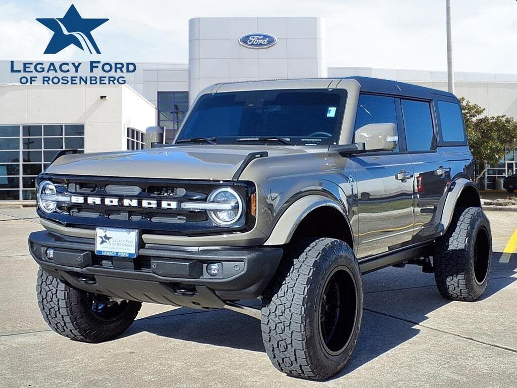 2025 Ford Bronco Outer Banks 4-Door 4WD