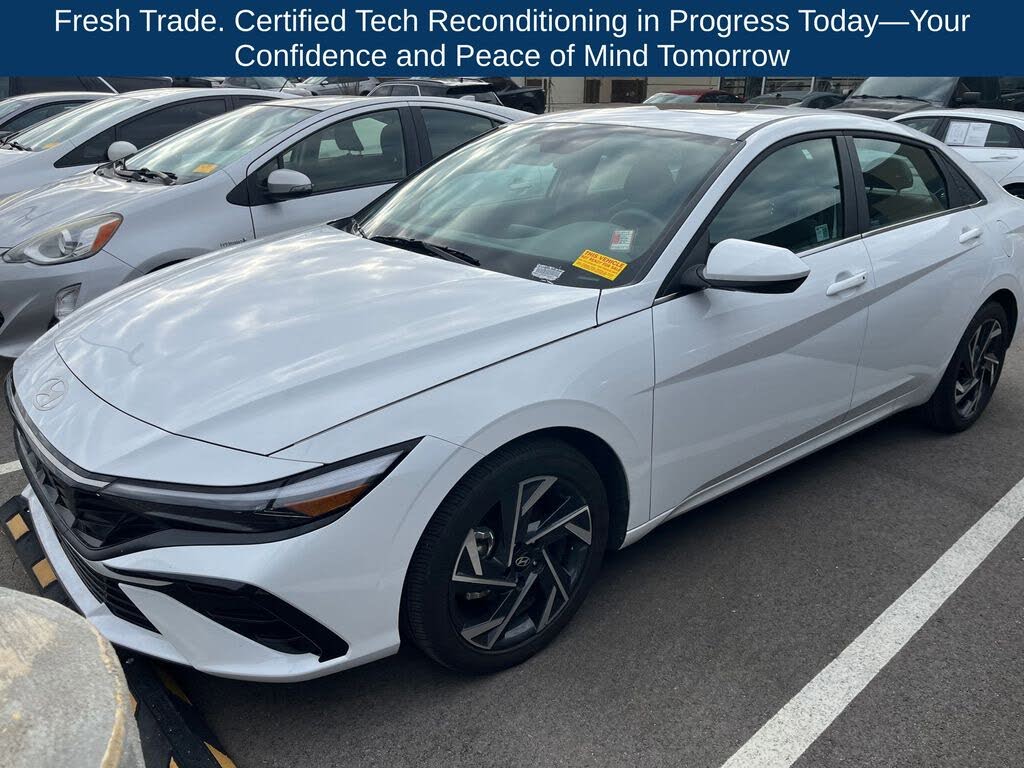 2025 Hyundai Elantra SEL Convenience FWD