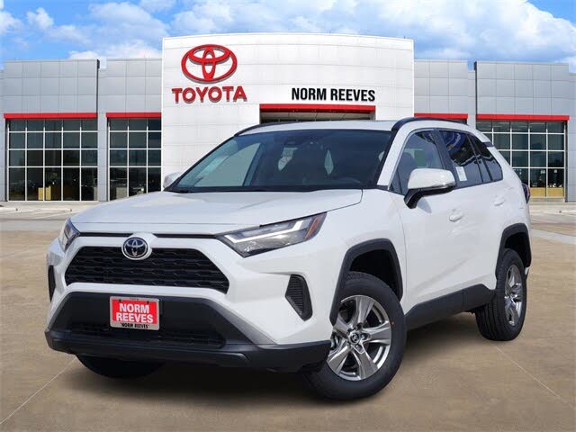 2025 Toyota RAV4 XLE FWD
