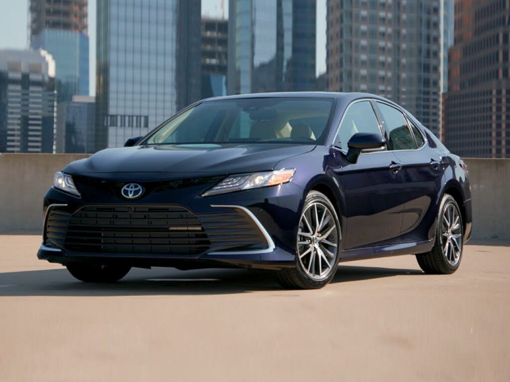 2021 Toyota Camry SE Nightshade FWD
