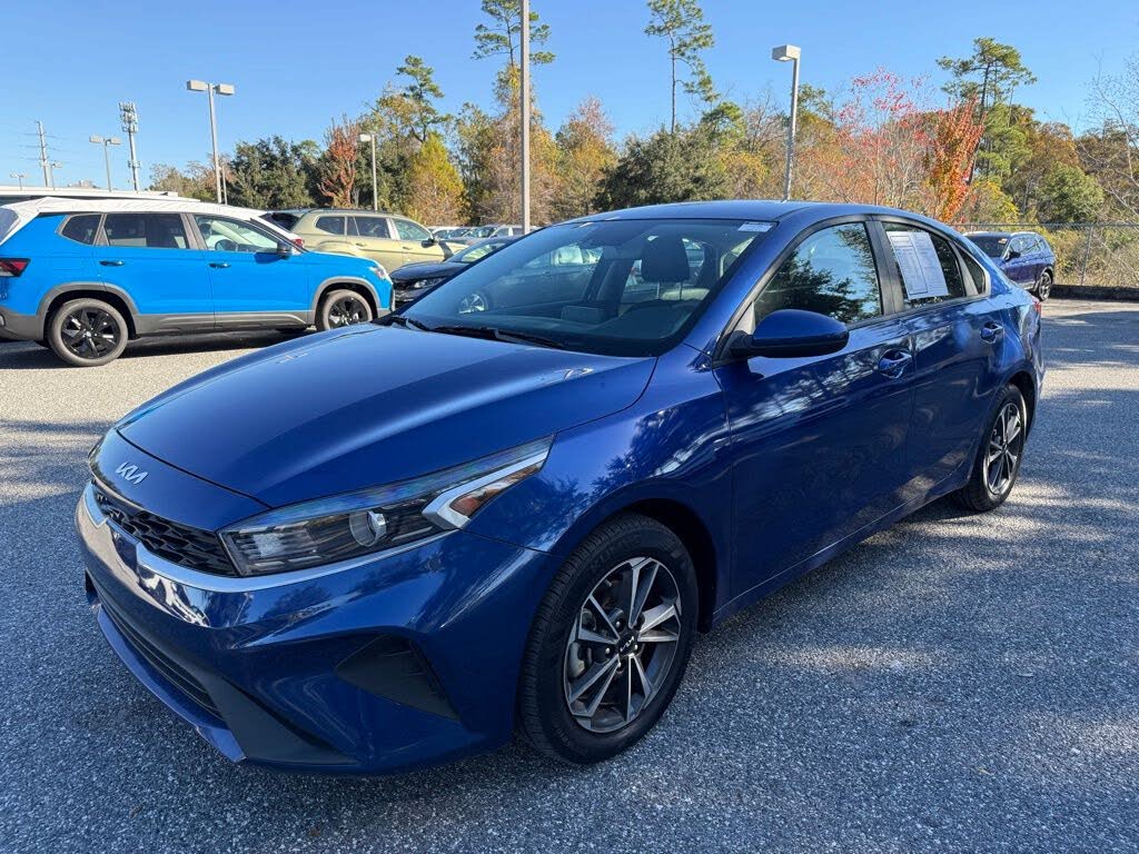 2024 Kia Forte LXS FWD