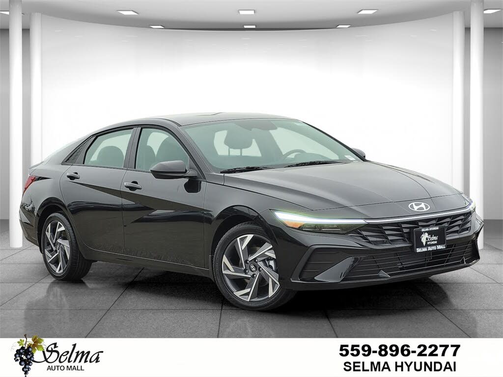 2025 Hyundai Elantra SEL Sport FWD