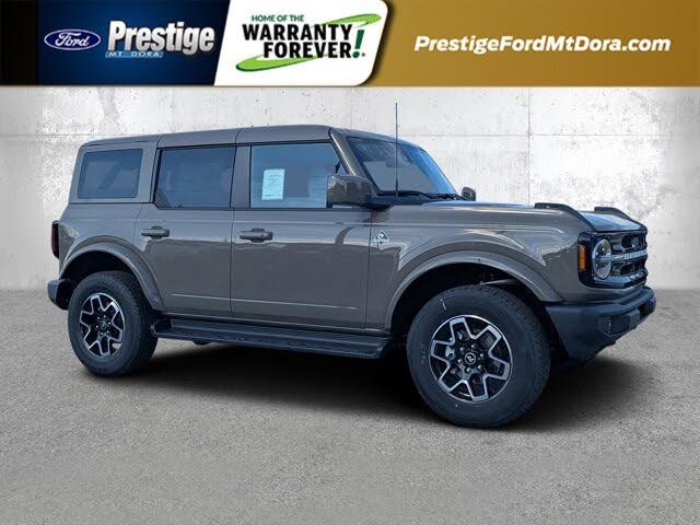 2025 Ford Bronco Outer Banks 4-Door 4WD