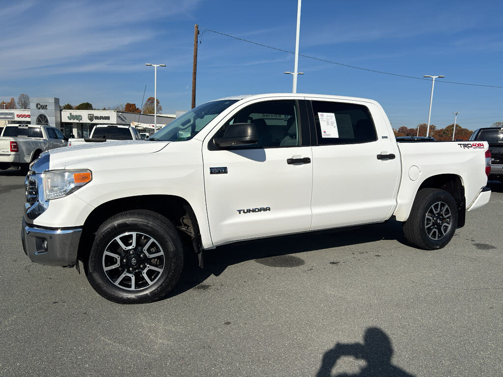 2016 Toyota Tundra SR5 CrewMax 5.7L 4WD