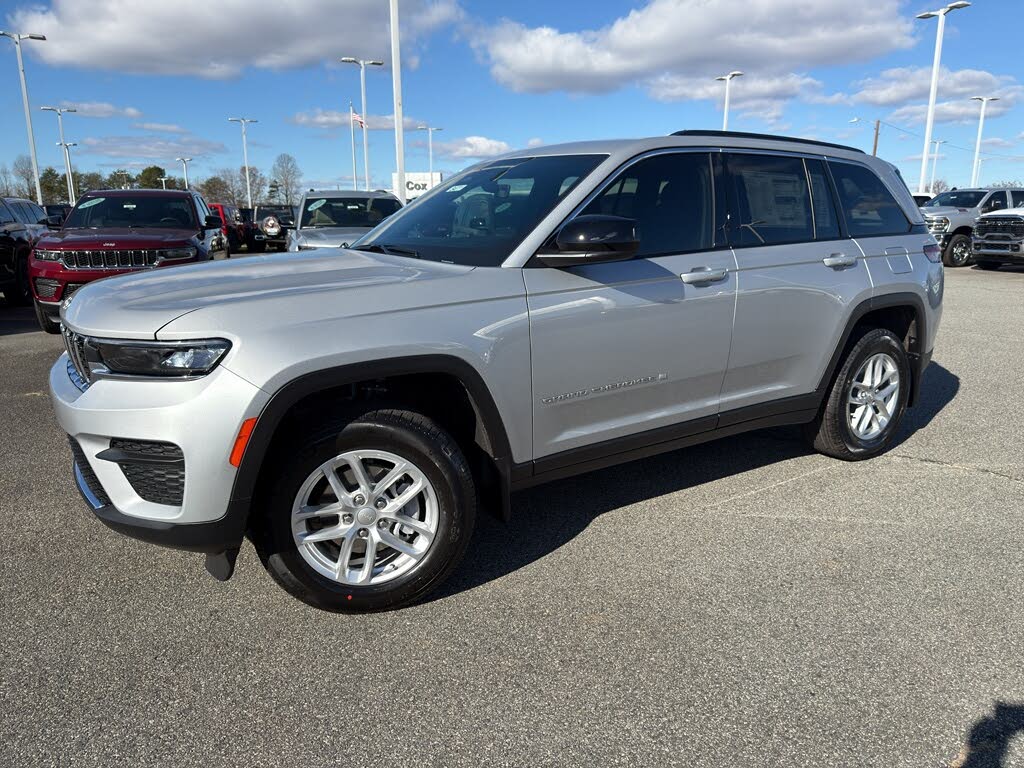 2025 Jeep Grand Cherokee Laredo X 4WD