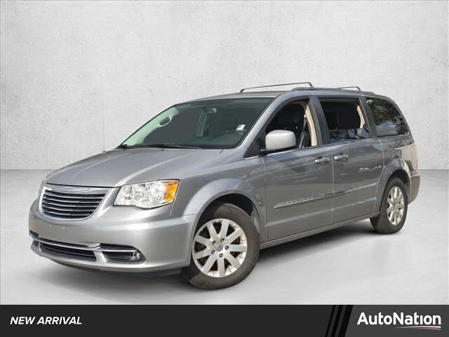 2016 Chrysler Town & Country Touring FWD