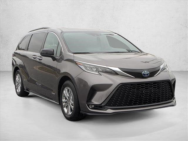2021 Toyota Sienna XSE 7-Passenger AWD