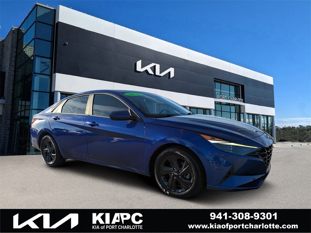 2022 Hyundai Elantra SEL FWD