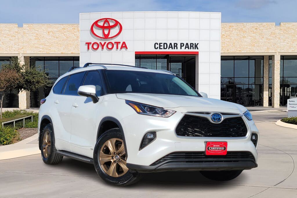 2022 Toyota Highlander Hybrid Bronze Edition AWD