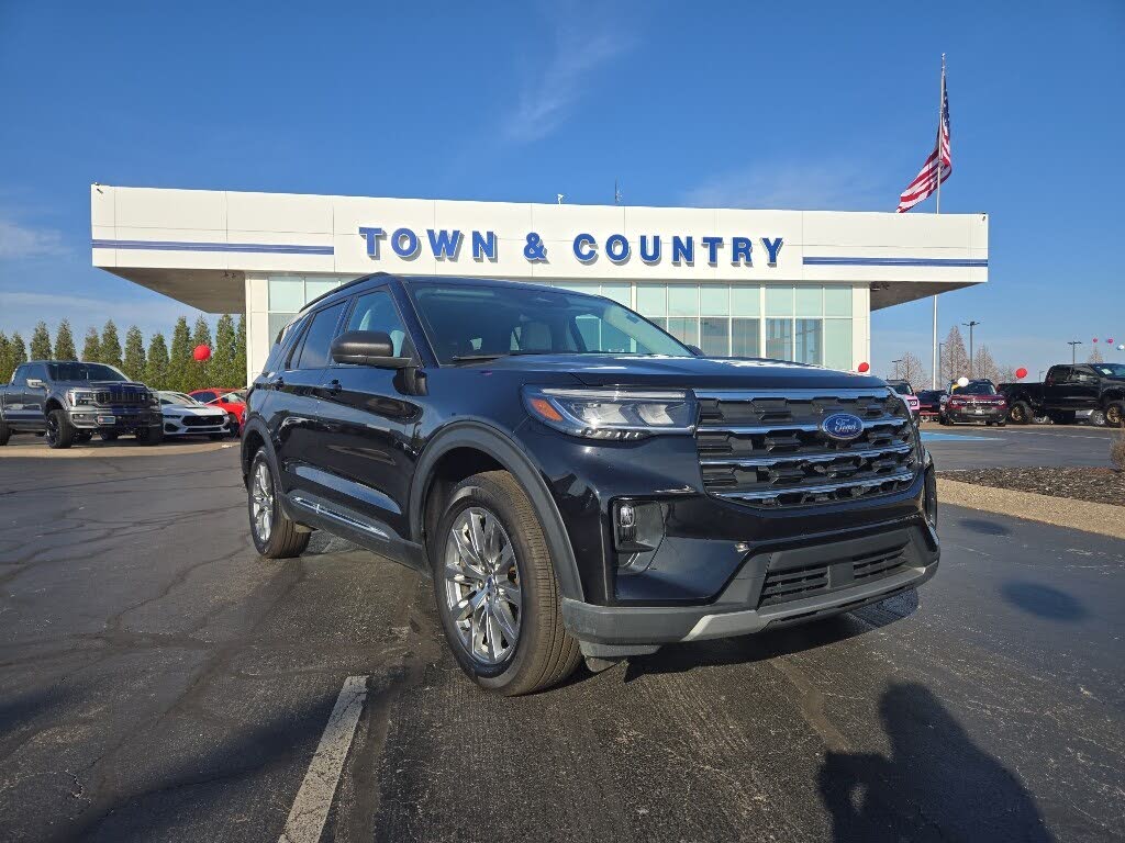2025 Ford Explorer Active AWD