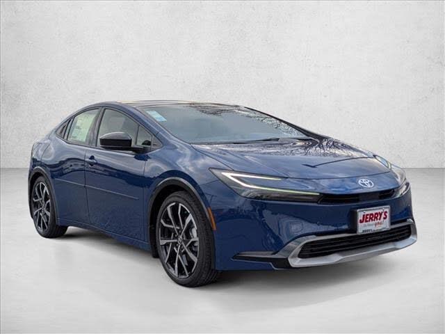 2026 Toyota Prius Plug-In Hybrid SE FWD