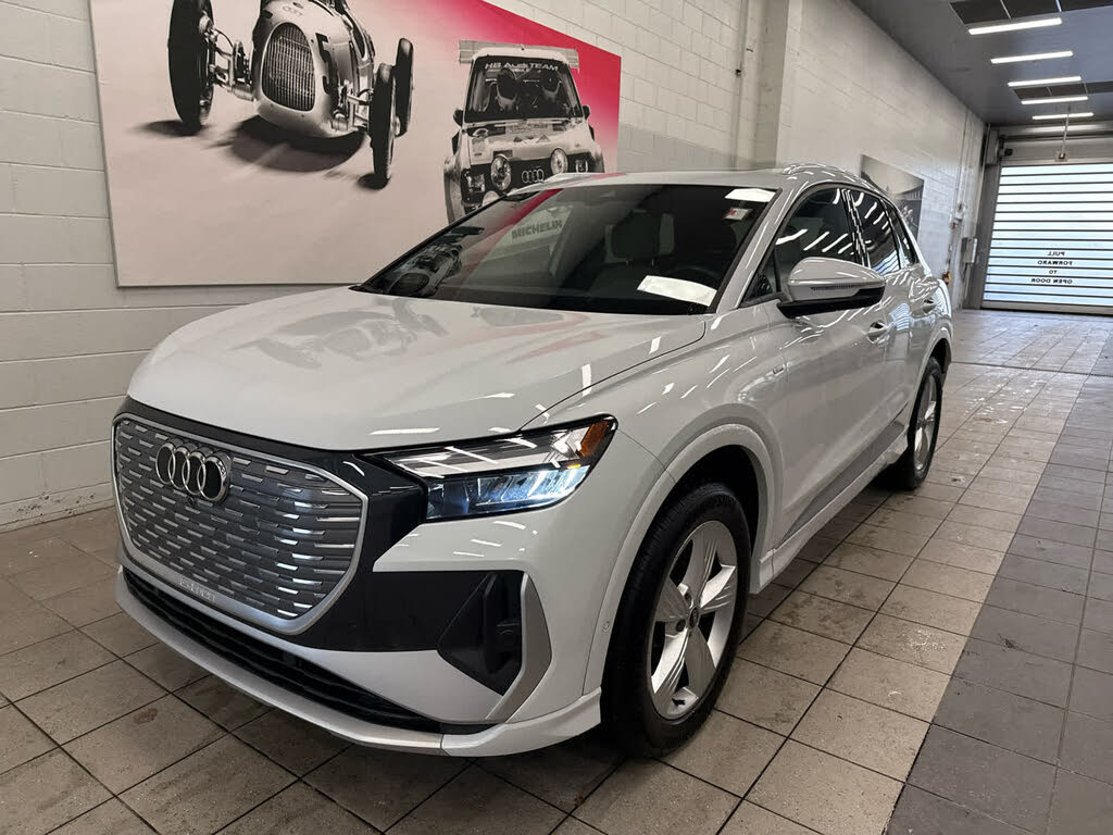2024 Audi Q4 e-tron quattro Premium Plus 50