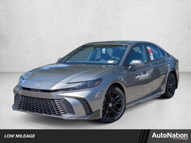 2025 Toyota Camry SE FWD
