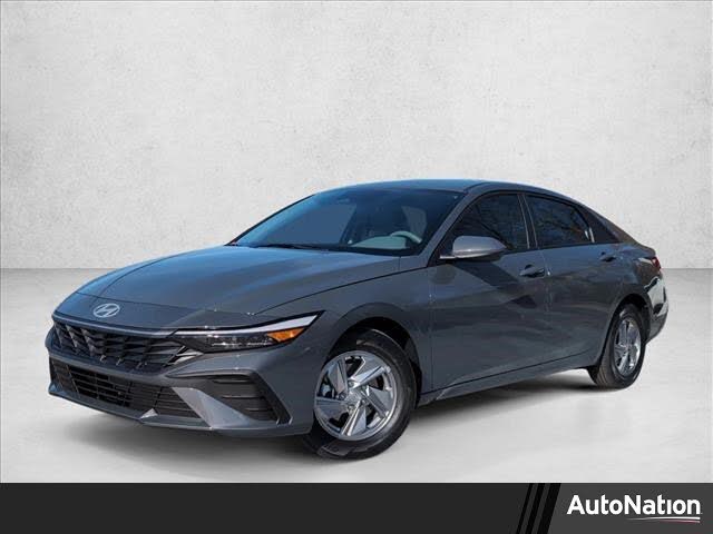2026 Hyundai Elantra SE FWD