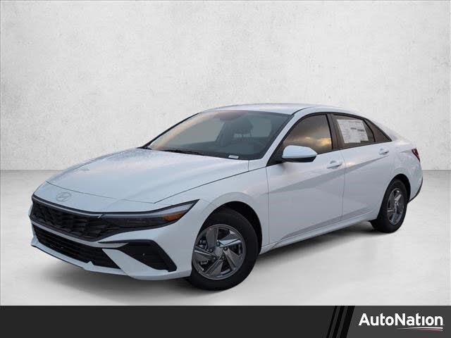 2026 Hyundai Elantra SE FWD