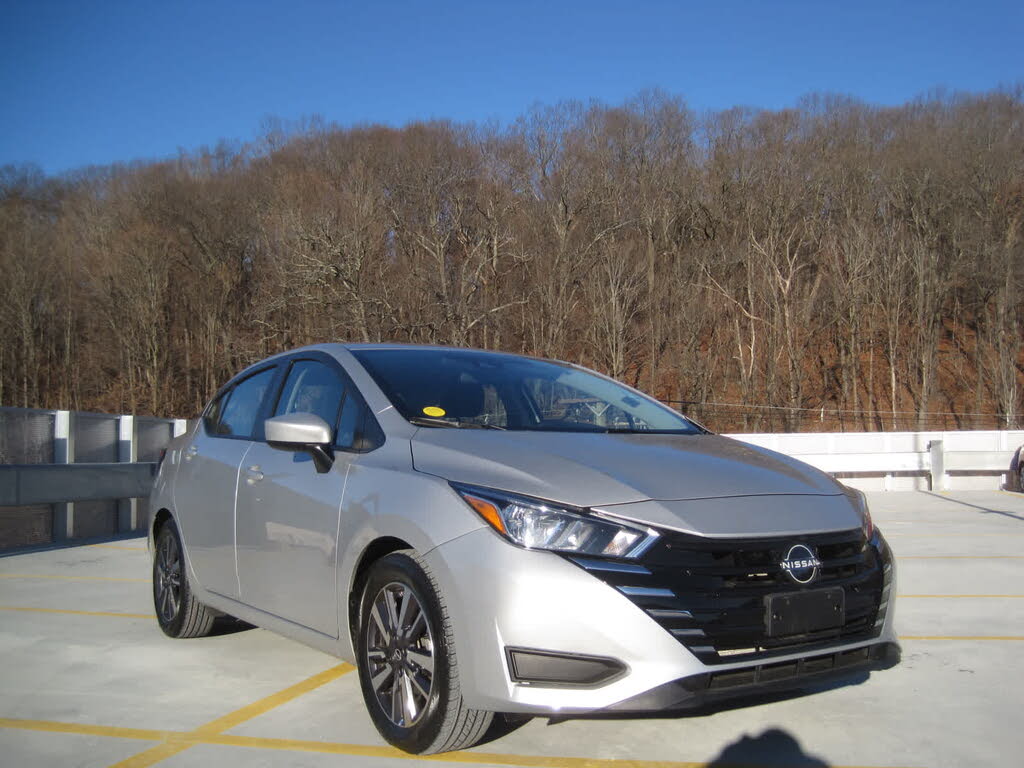 2023 Nissan Versa SV FWD