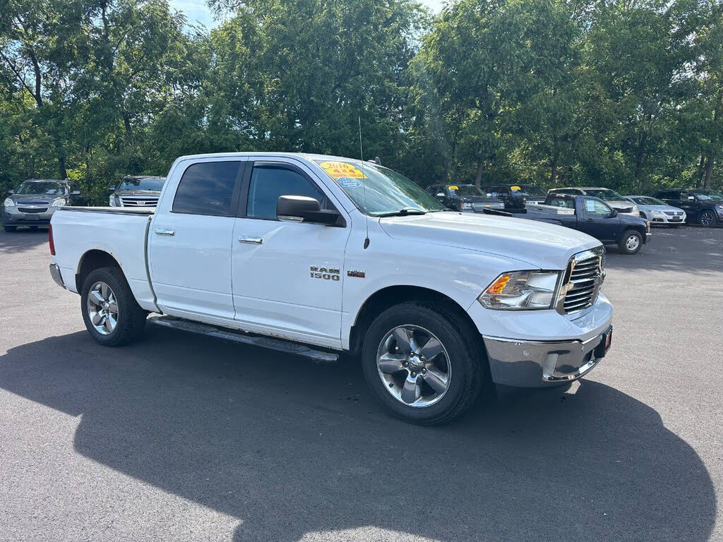2016 RAM 1500 SLT Crew Cab 4WD