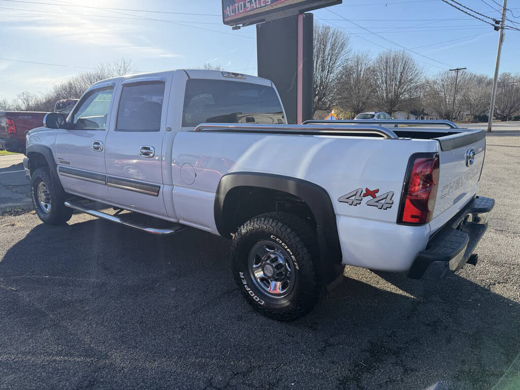 2005 Chevrolet Silverado 2500HD Work Truck Crew Cab 4WD