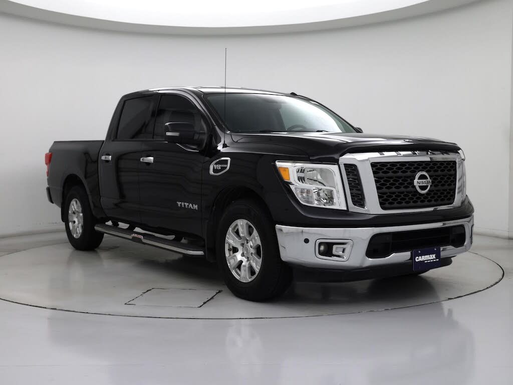 2017 Nissan Titan SV Crew Cab