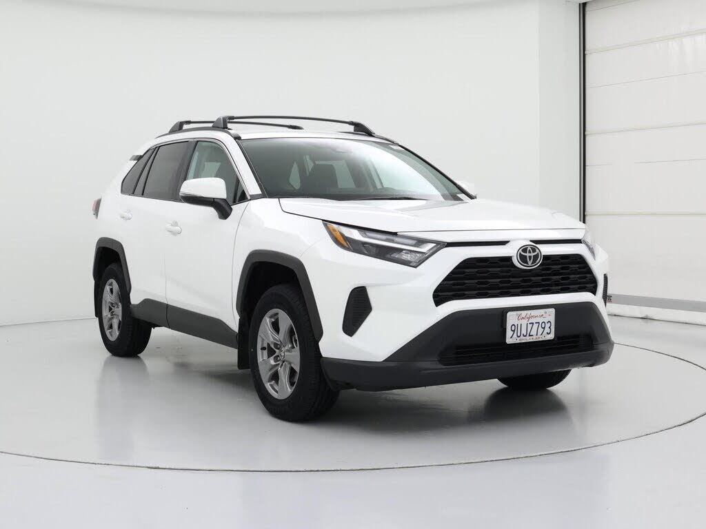 2025 Toyota RAV4 XLE AWD