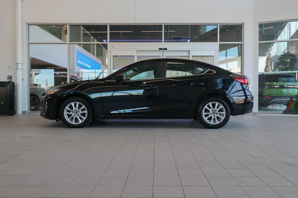 2018 Mazda MAZDA3 GS