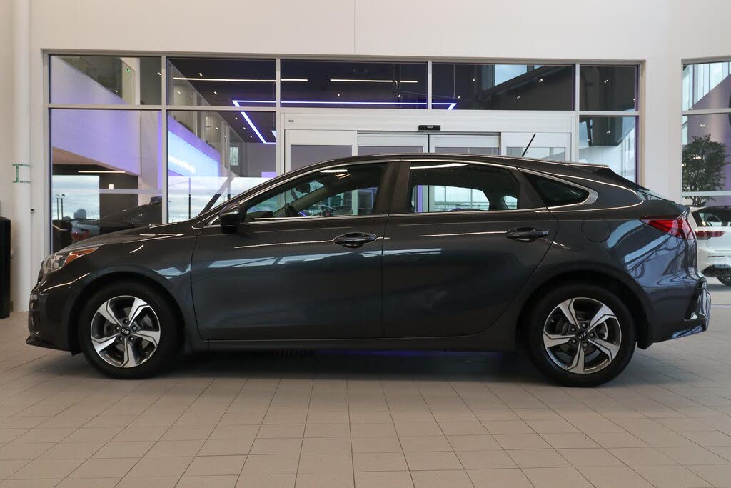 2021 Kia Forte5 EX FWD