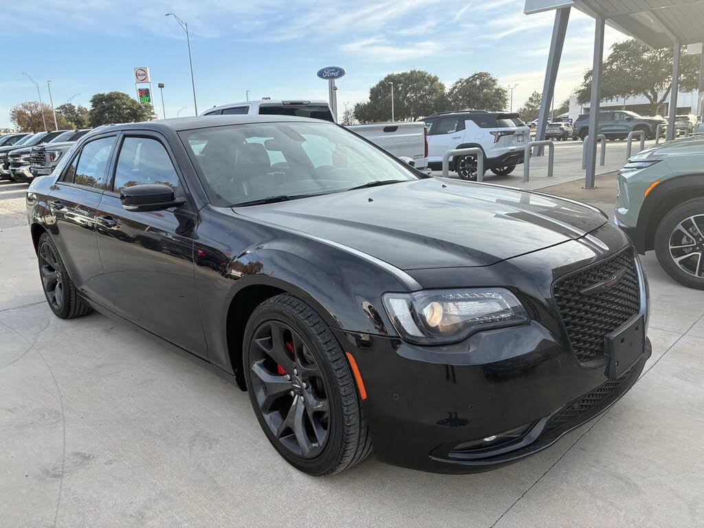 2023 Chrysler 300 S V6 RWD