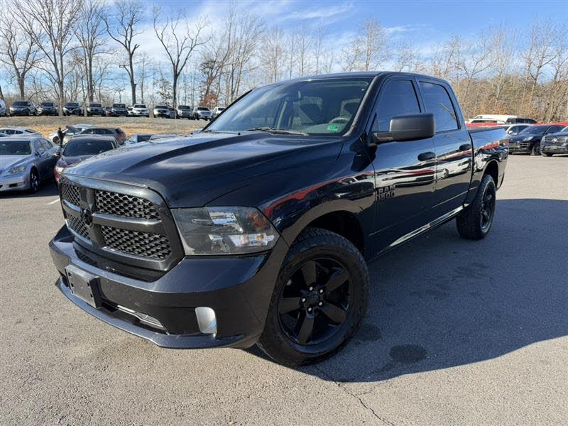 2016 RAM 1500 Express Crew Cab 4WD