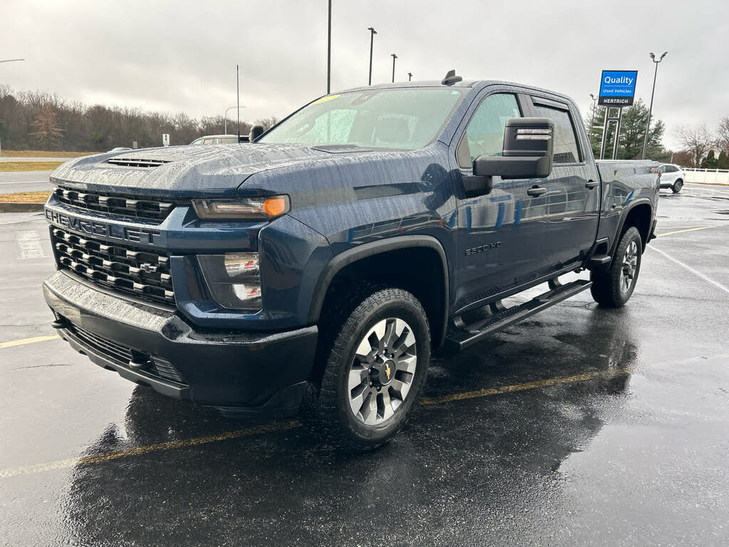 2022 Chevrolet Silverado 2500HD Custom Crew Cab 4WD