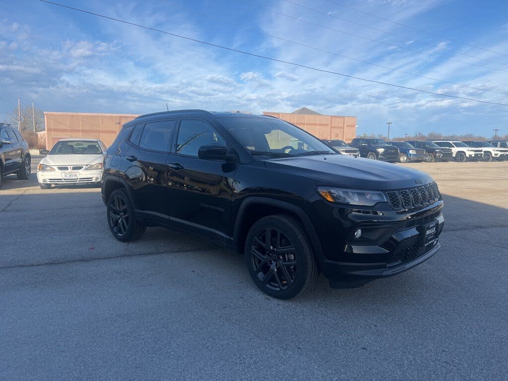 2026 Jeep Compass Latitude Altitude 4WD