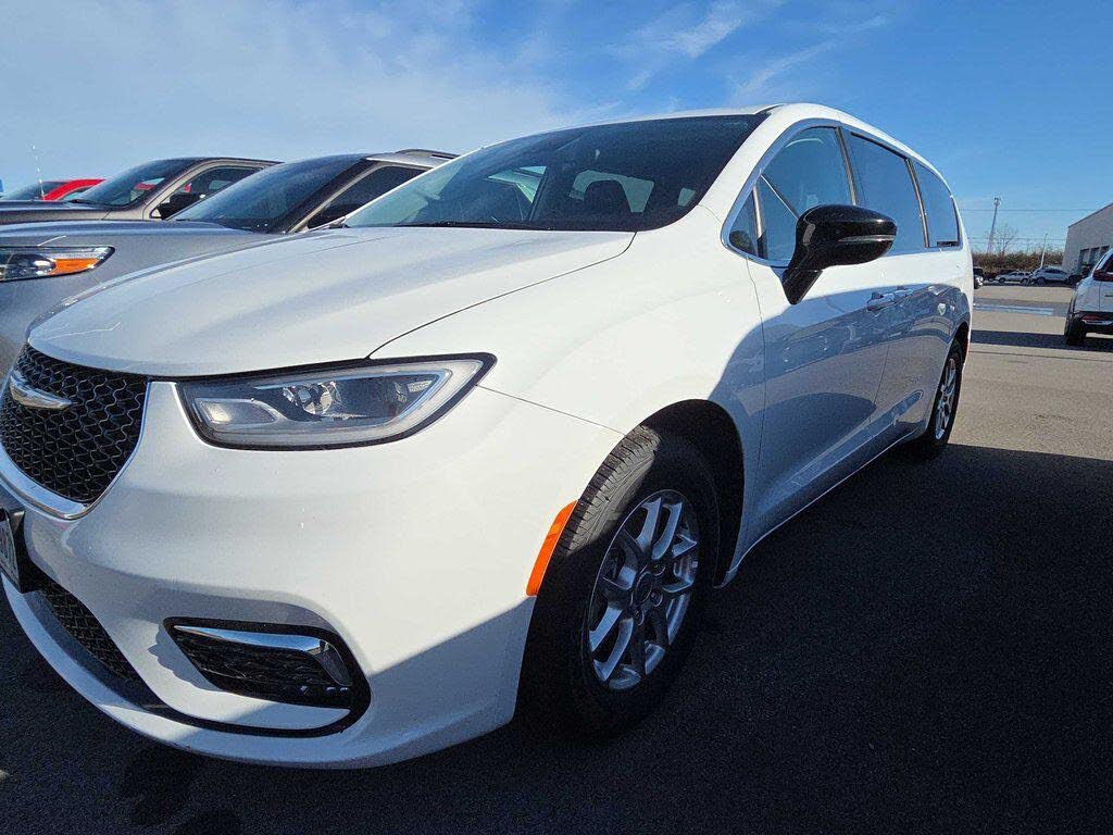 2024 Chrysler Pacifica Touring L FWD