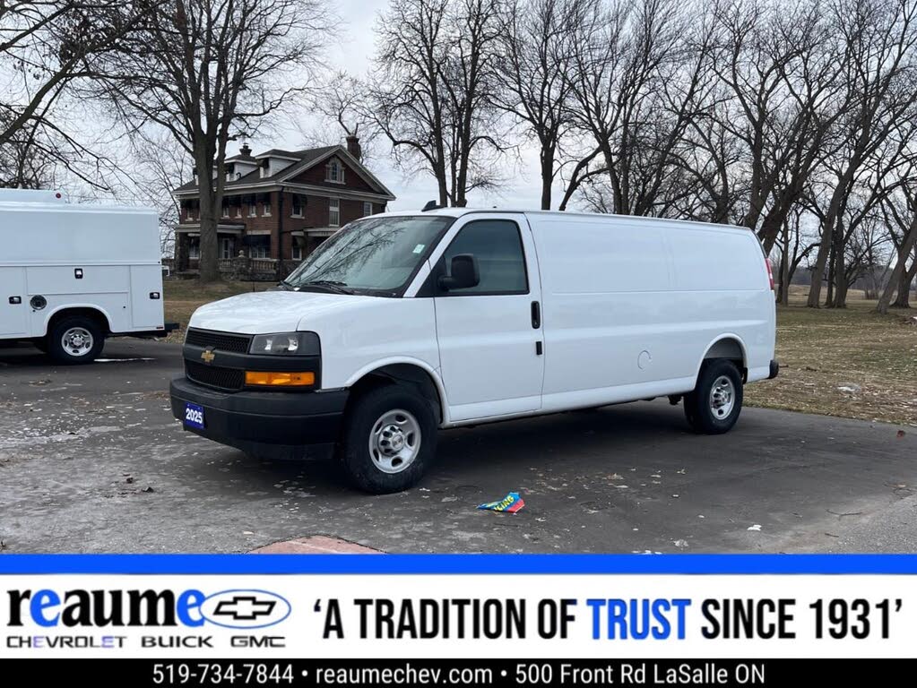 2025 Chevrolet Express Cargo 2500 RWD