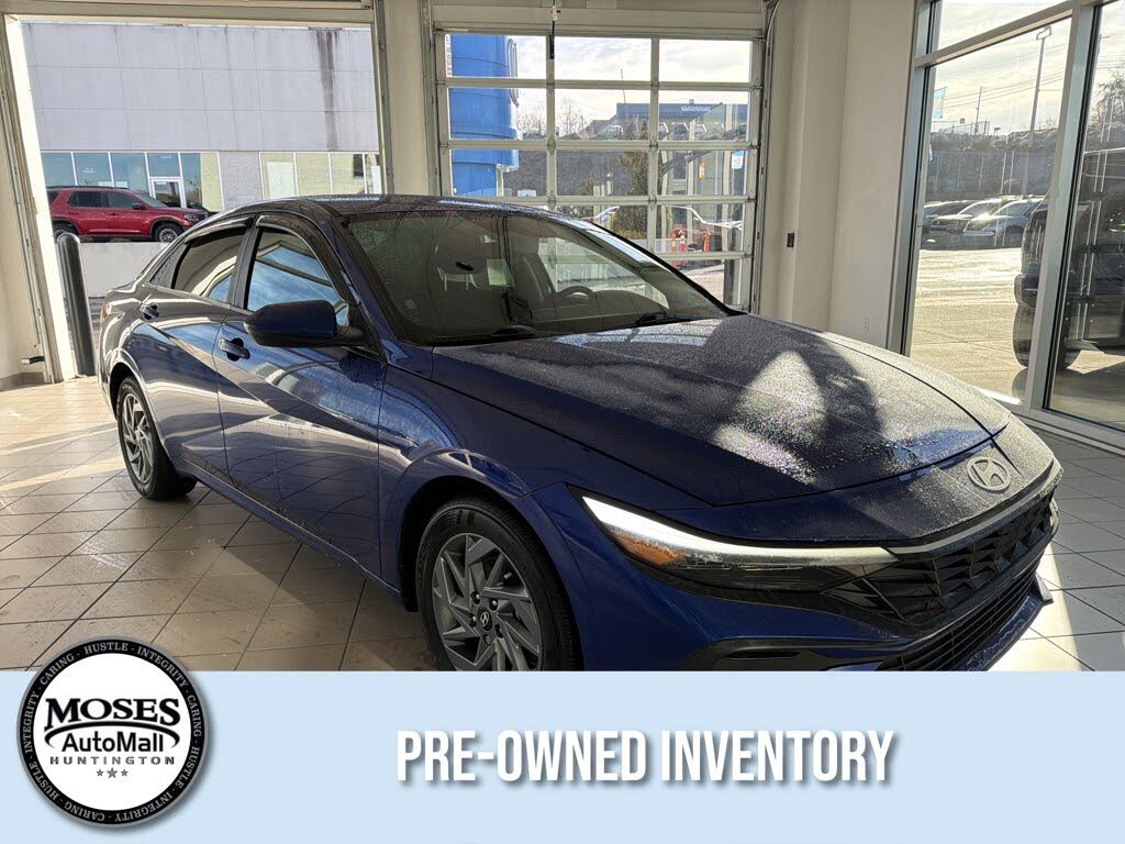 2024 Hyundai Elantra SEL FWD