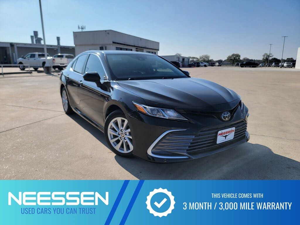 2022 Toyota Camry LE FWD