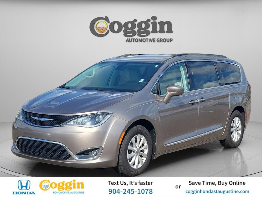 2017 Chrysler Pacifica Touring L FWD