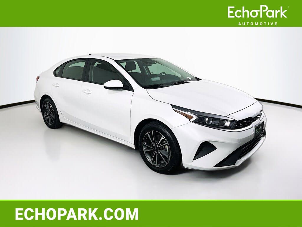 2024 Kia Forte LXS FWD