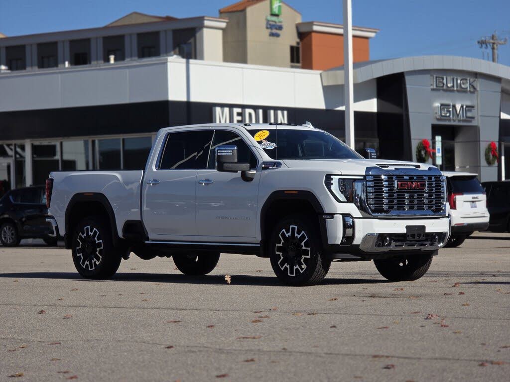 2025 GMC Sierra 2500HD Denali Crew Cab 4WD
