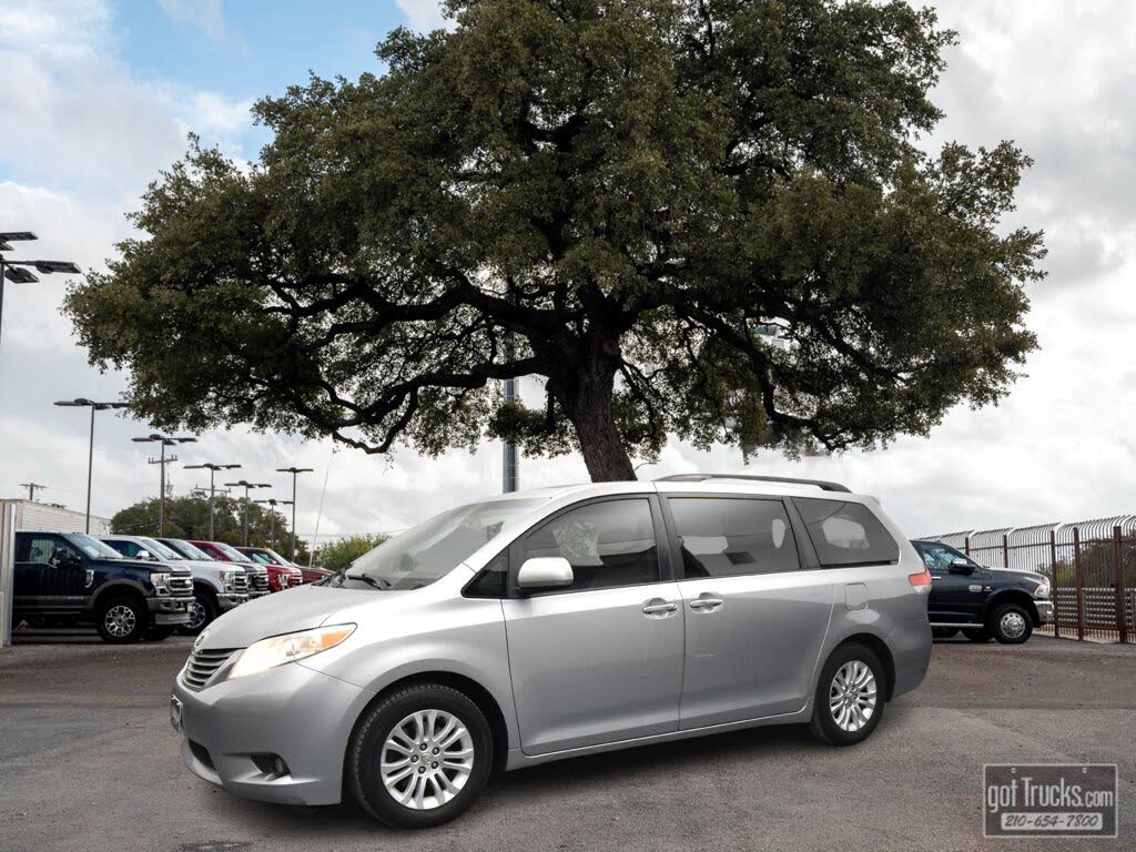 2012 Toyota Sienna XLE 7-Passenger