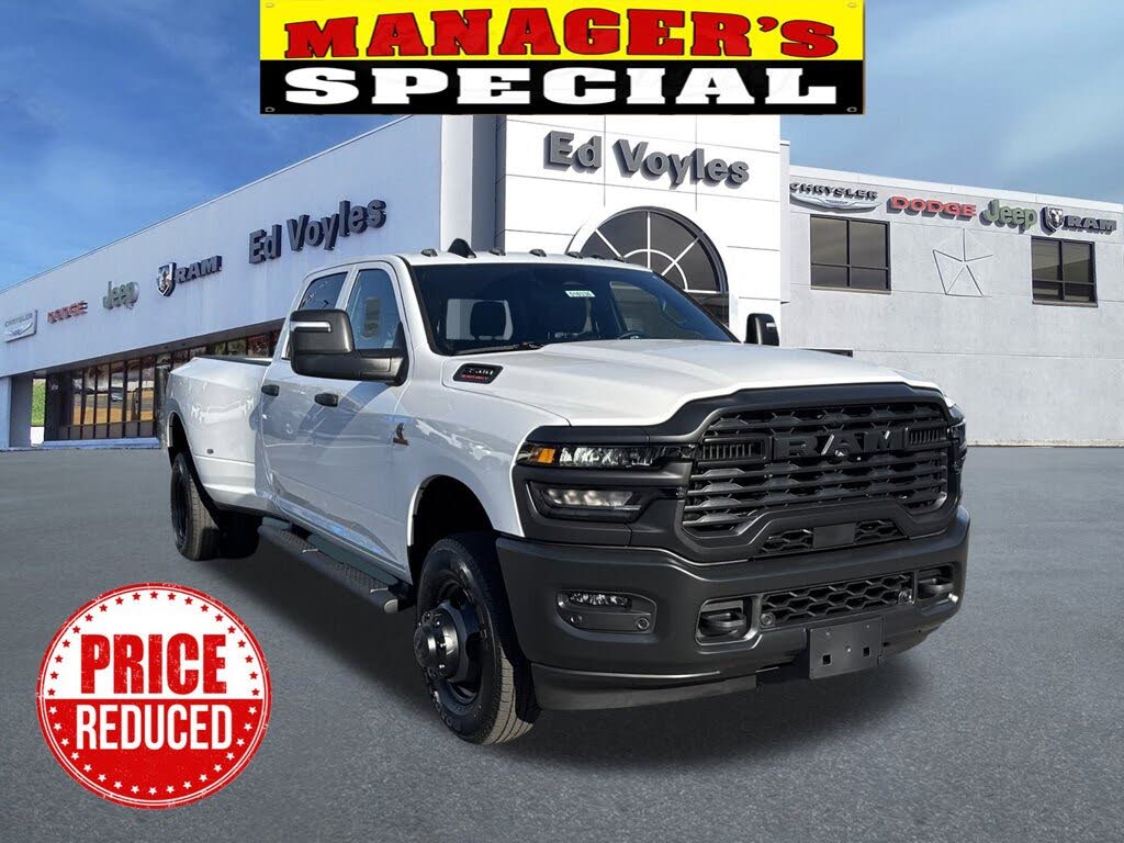 2026 RAM 3500 Tradesman Crew Cab LB DRW 4WD