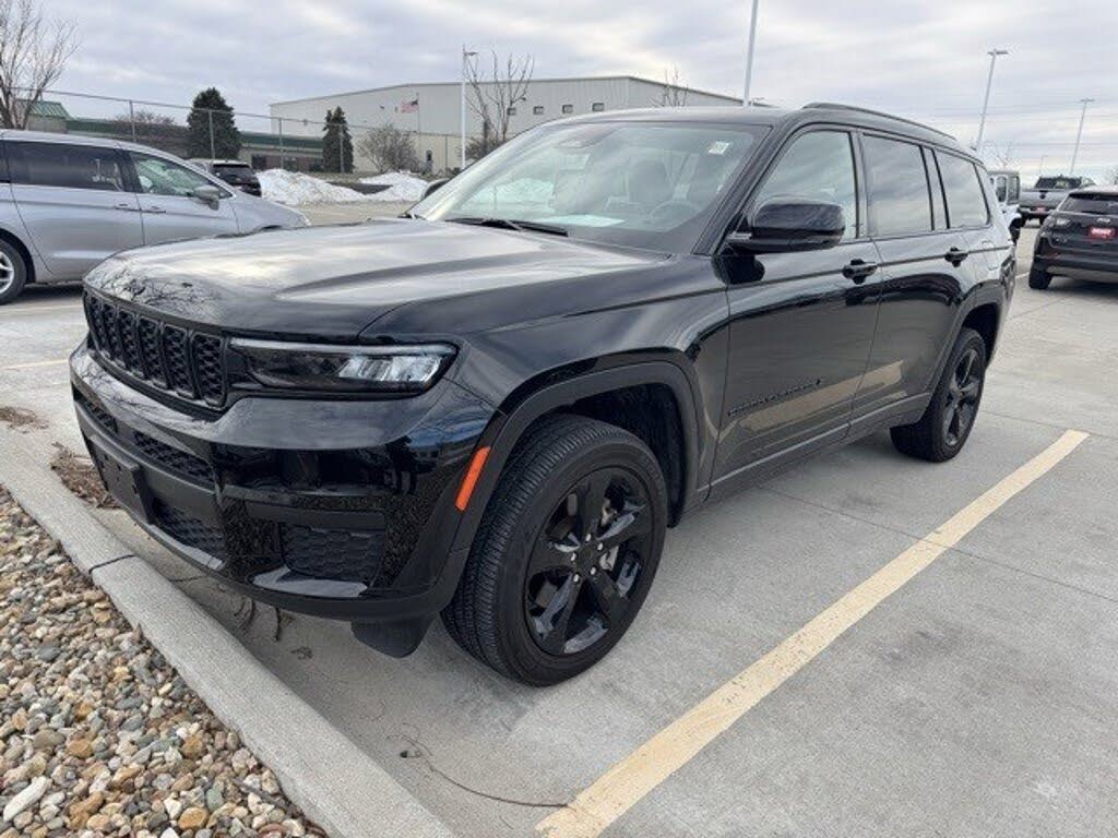 2023 Jeep Grand Cherokee L Altitude 4WD