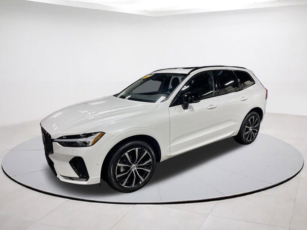 2025 Volvo XC60 B5 Plus Dark Theme AWD