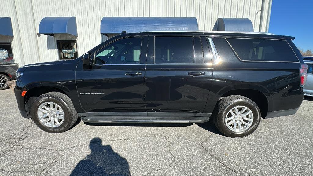 2022 Chevrolet Suburban LS RWD