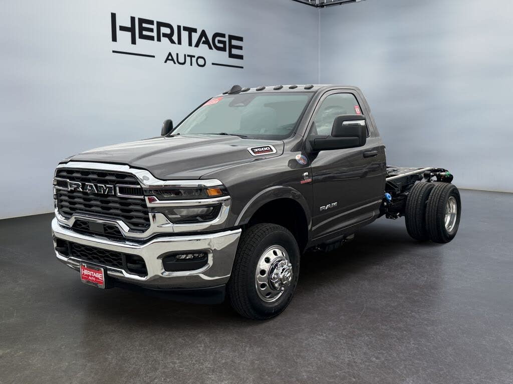2026 RAM 3500 Chassis Big Horn Regular Cab DRW 4WD