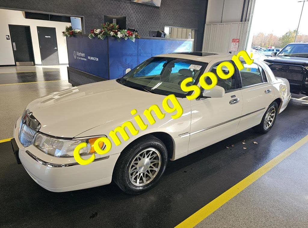 2000 Lincoln Town Car Signature
