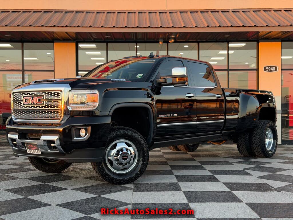 2019 GMC Sierra 3500HD Denali Crew Cab LB DRW 4WD